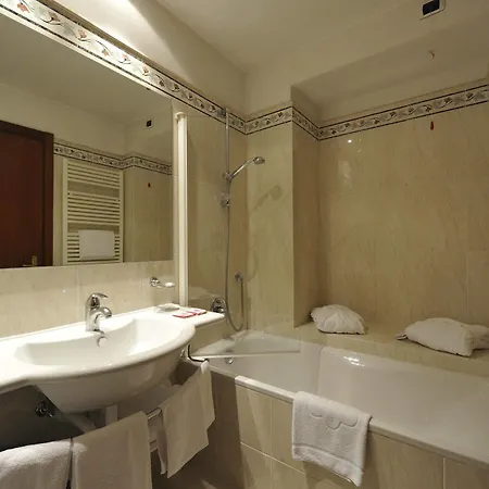 Eden Hotel 3*
