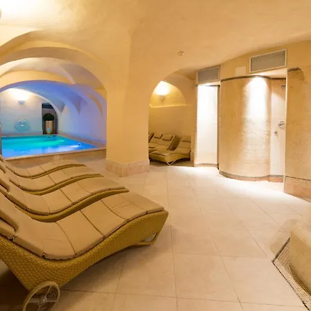 Eden Hotel 3*