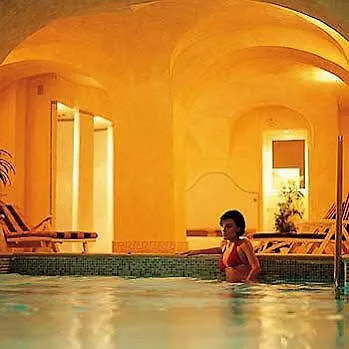 Eden Hotel 3*